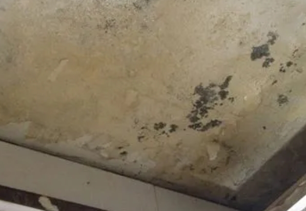 柞水阳台漏水维修公司分享下柞水卫生间渗水维修需要注意哪些问题。